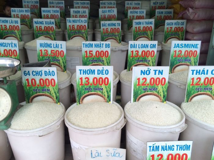 Nằm mơ thấy bán gạo 