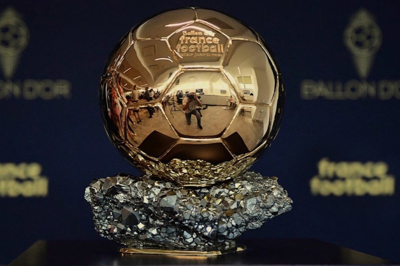 Giải thưởng Quả Bóng Vàng là giải thưởng danh giá nhất cho cá nhân của các cầu thủ thi đấu chuyên nghiệp hiện nay