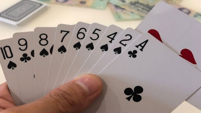 Mang theo đồ phong thủy khi đánh bài có thật sự may mắn?
